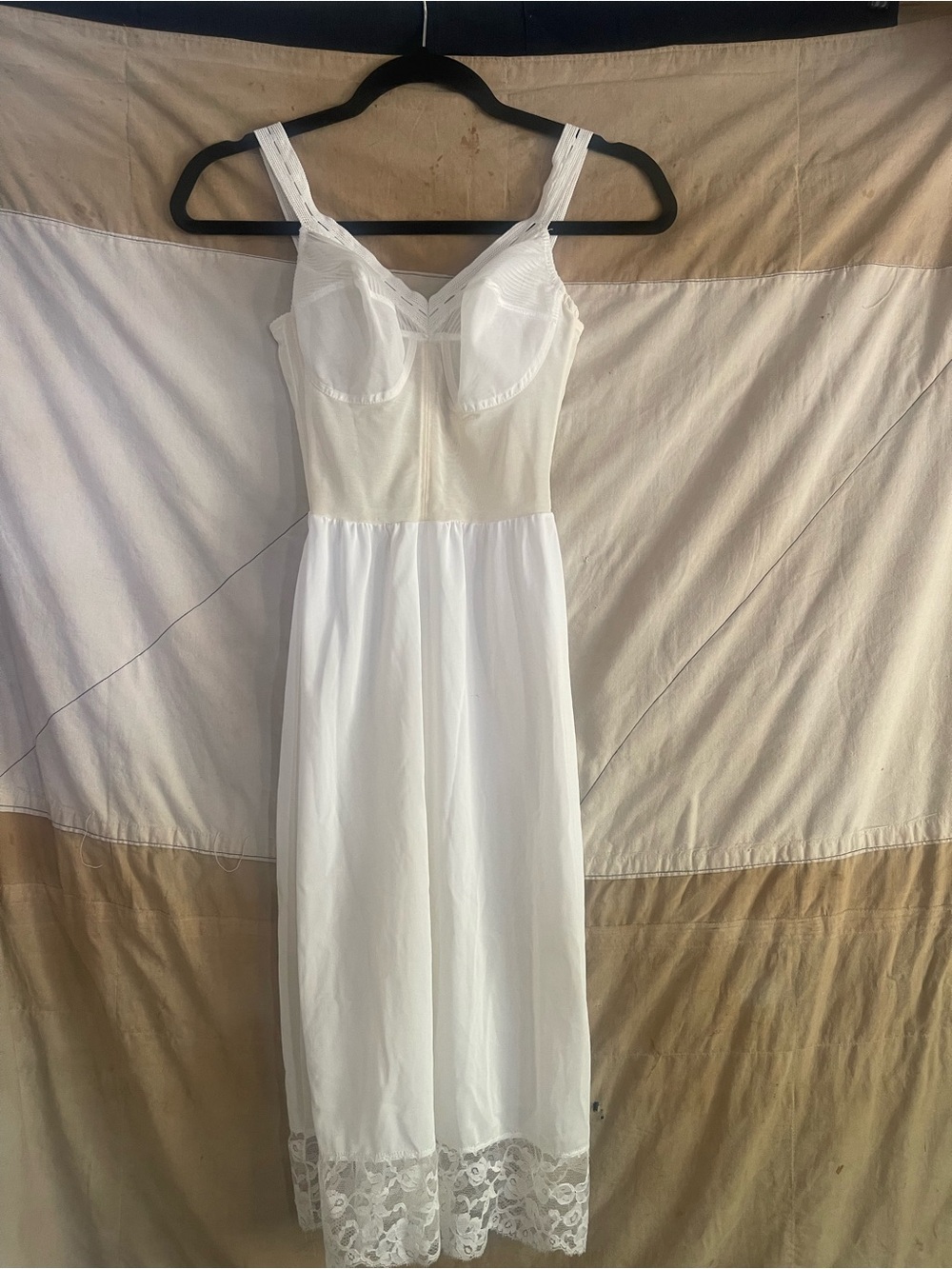 Vintage Warner’s 34C White Full Slip Dress Lace Built-In Bra Lingerie